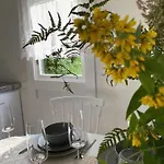 Pihla Rannamaja Sauna Ja Kuemblustuenniga Alpehytte