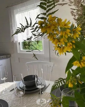 Pihla Rannamaja Sauna Ja Kuemblustuenniga 샬레