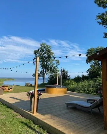 Pihla Rannamaja Sauna Ja Kuemblustuenniga Vintri