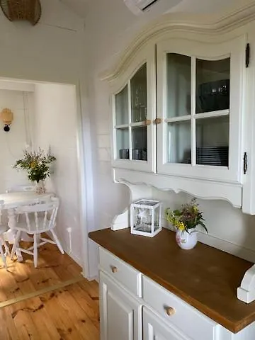 Pihla Rannamaja Sauna Ja Kuemblustuenniga Chalet *